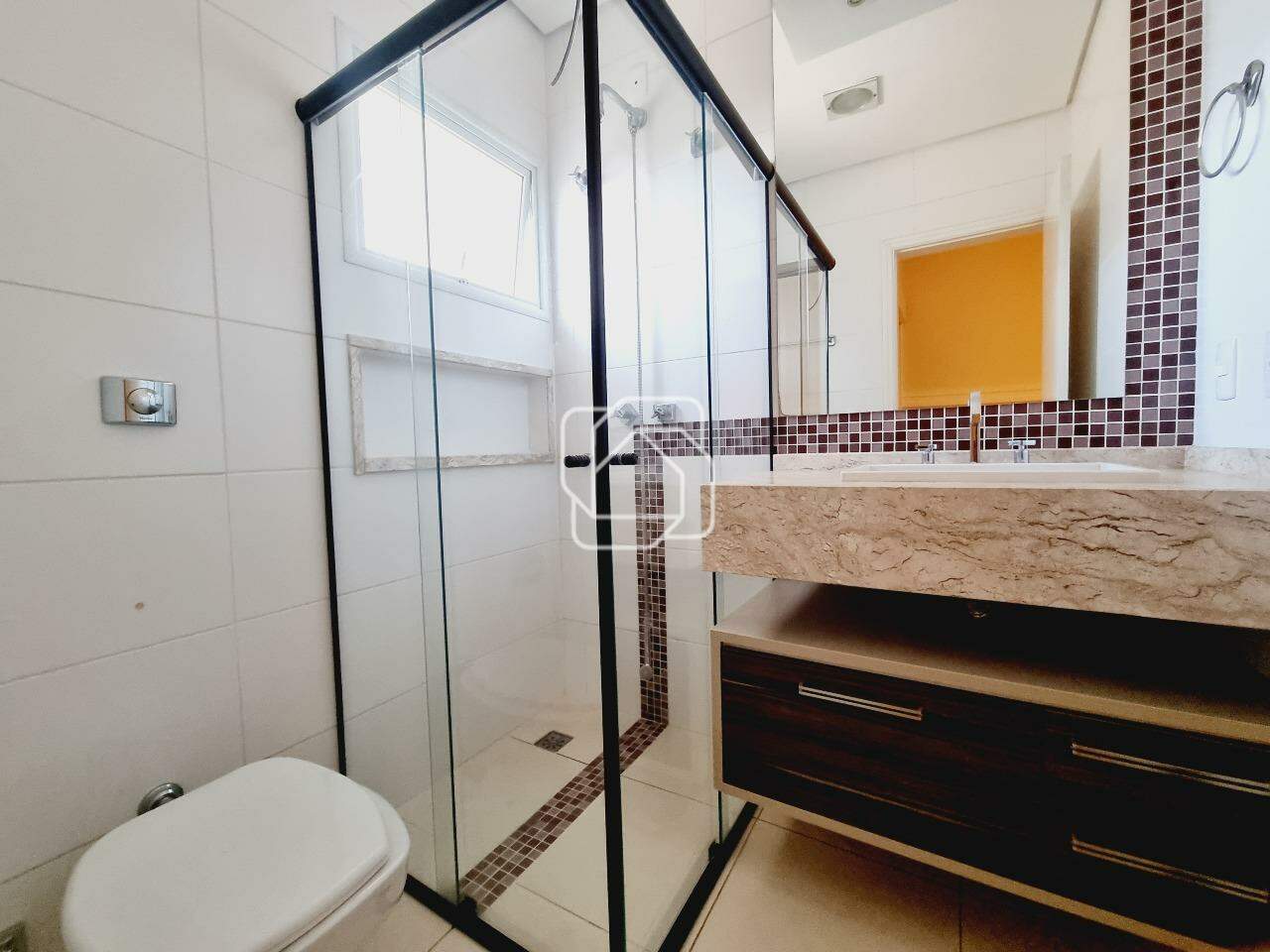 Casa de Condomínio para aluguel em Indaiatuba - SP - Jardim Vila Paradiso: Banheiro