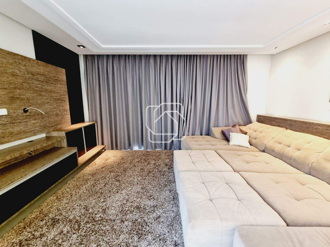 Casa de Condomínio para aluguel em Indaiatuba - SP - Jardim Vila Paradiso: Sala de TV
