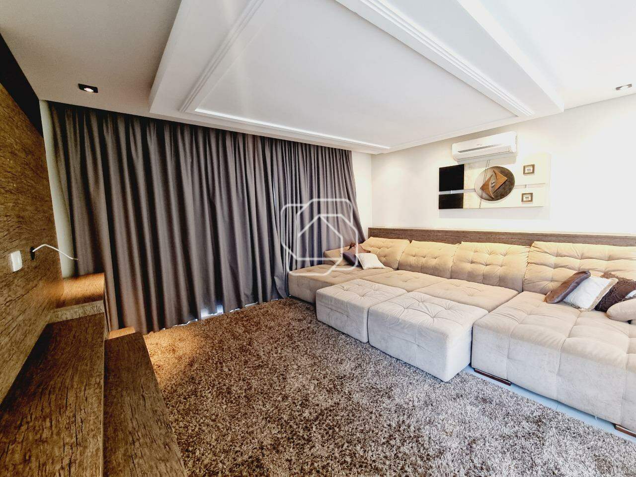 Casa de Condomínio para aluguel em Indaiatuba - SP - Jardim Vila Paradiso: Sala de TV