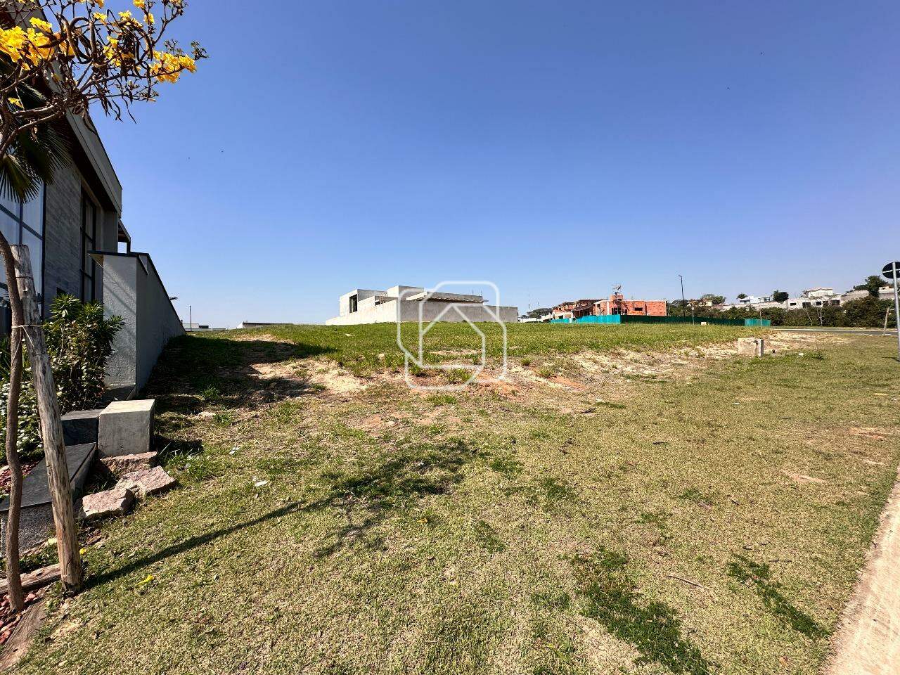 Terreno à venda em Indaiatuba - SP - Parque Villa dos Pinheiros: Visão geral do terreno