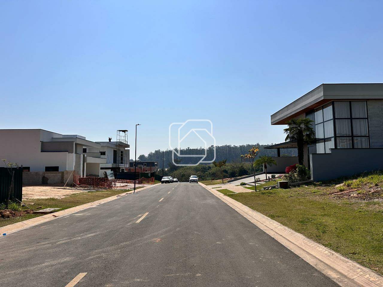 Terreno à venda em Indaiatuba - SP - Parque Villa dos Pinheiros: Rua do terreno