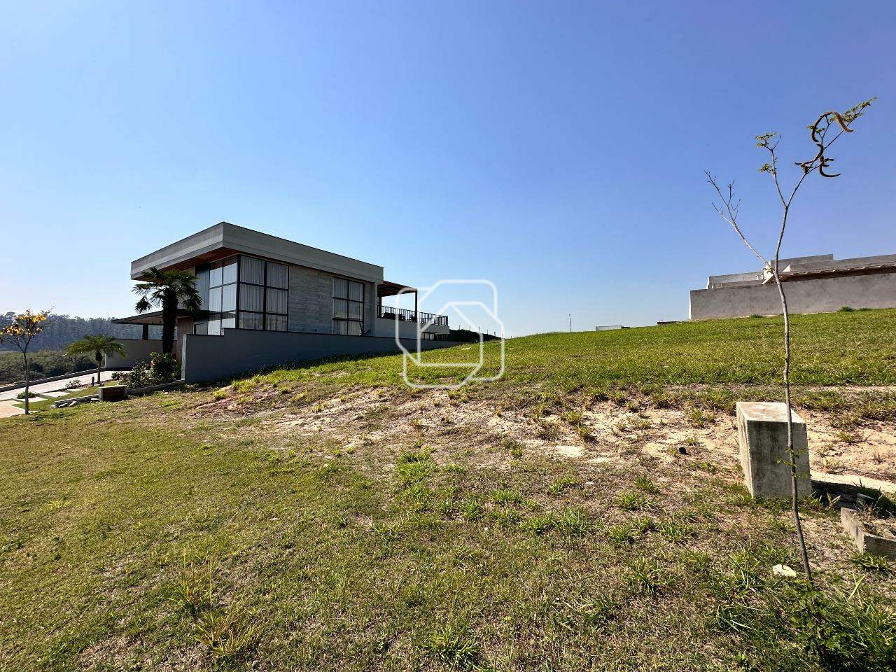 Terreno à venda em Indaiatuba - SP - Parque Villa dos Pinheiros: Visão geral do terreno