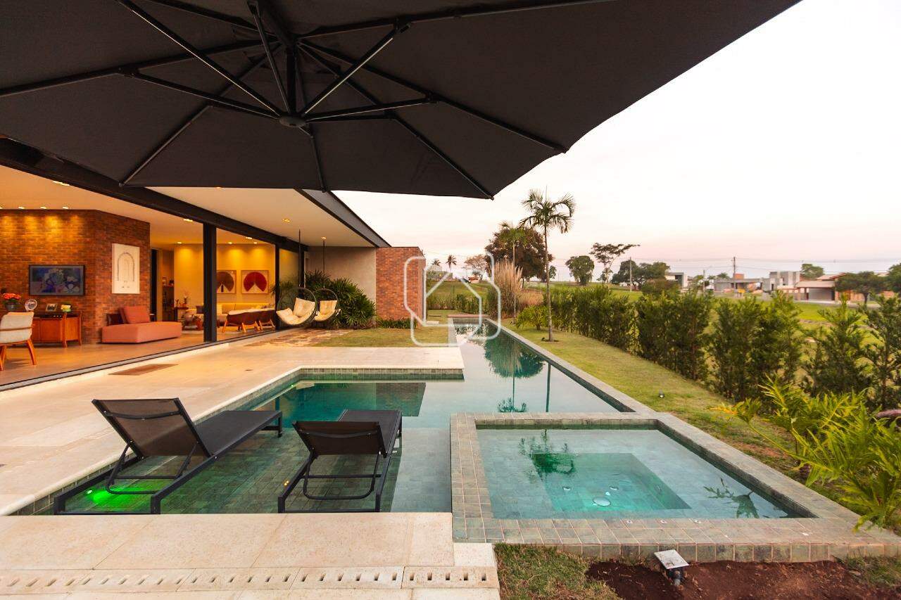 Casa de Condomínio à venda em Indaiatuba - SP - Jardim Indaiatuba Golf: Área externa