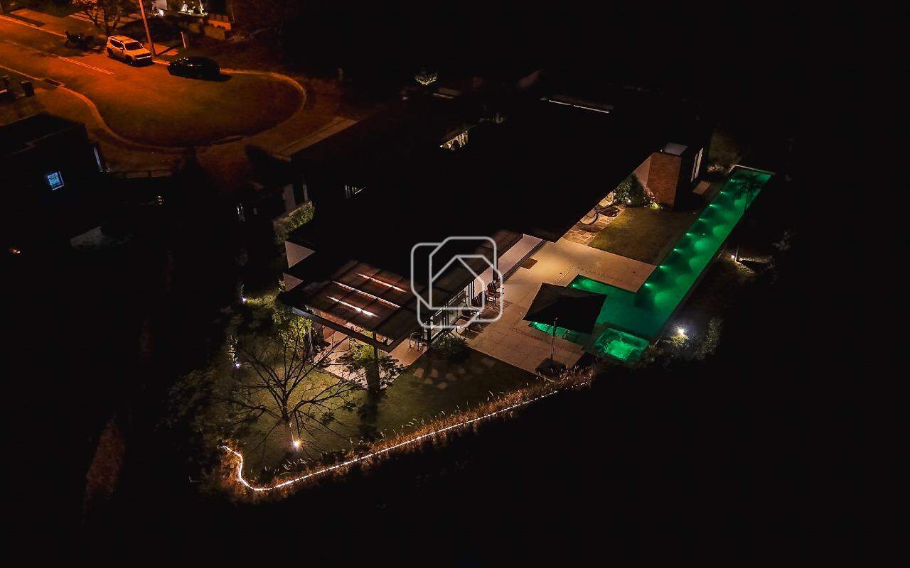 Casa de Condomínio à venda em Indaiatuba - SP - Jardim Indaiatuba Golf: Visão geral do imóvel