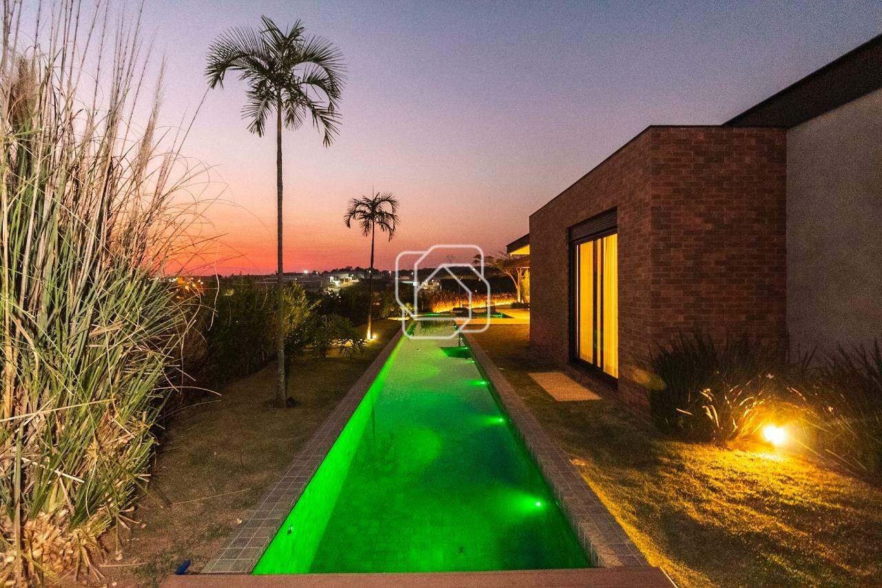 Casa de Condomínio à venda em Indaiatuba - SP - Jardim Indaiatuba Golf: Área externa