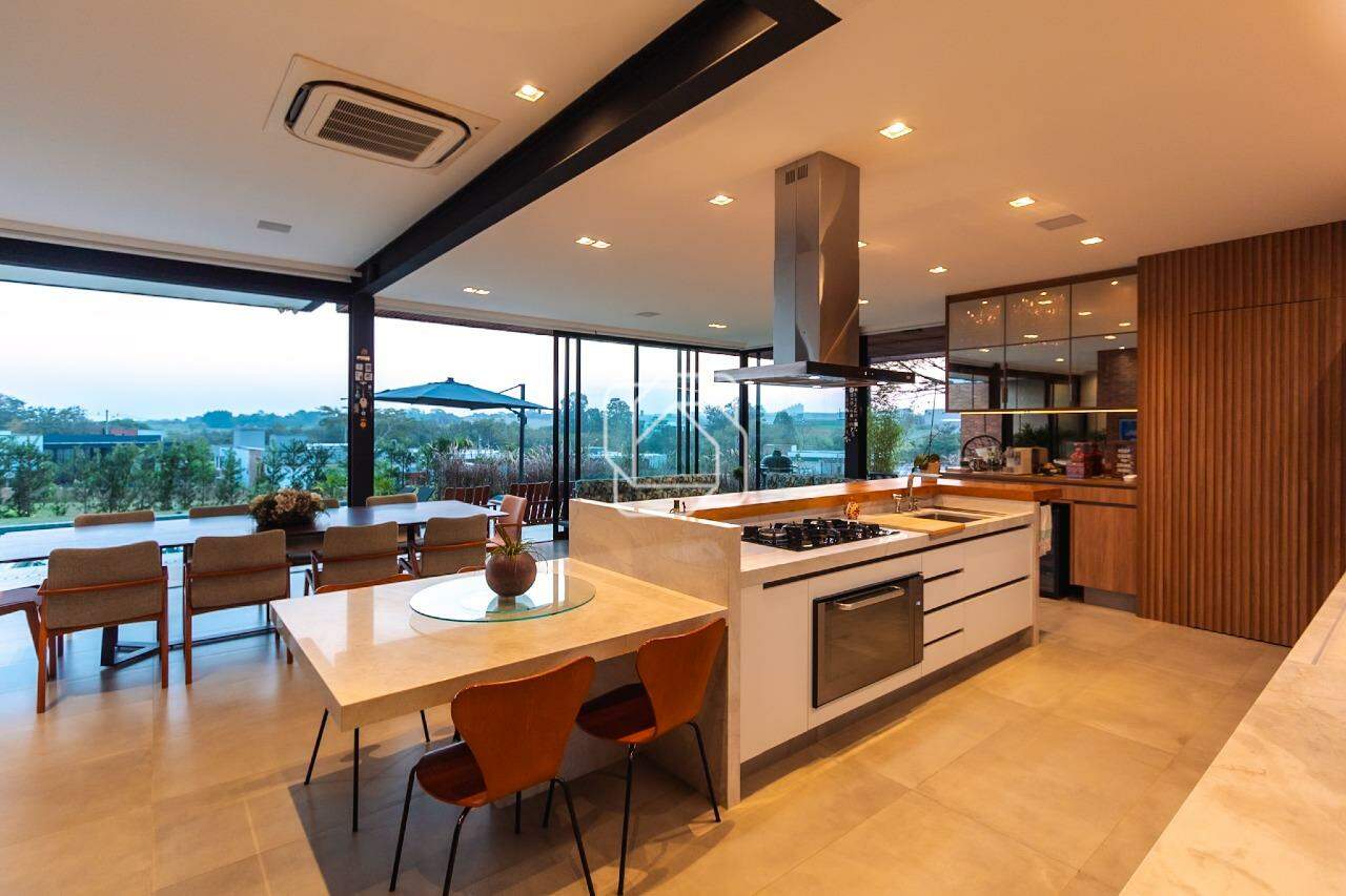 Casa de Condomínio à venda em Indaiatuba - SP - Jardim Indaiatuba Golf: Cozinha gourmet integrada