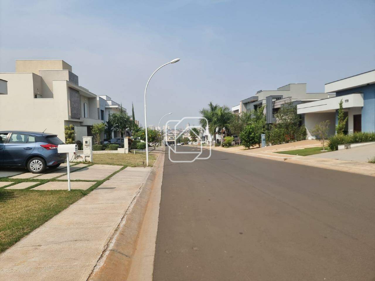 Terreno à venda em Indaiatuba - SP - Jardim Residencial Dona Lucilla: Rua do terreno