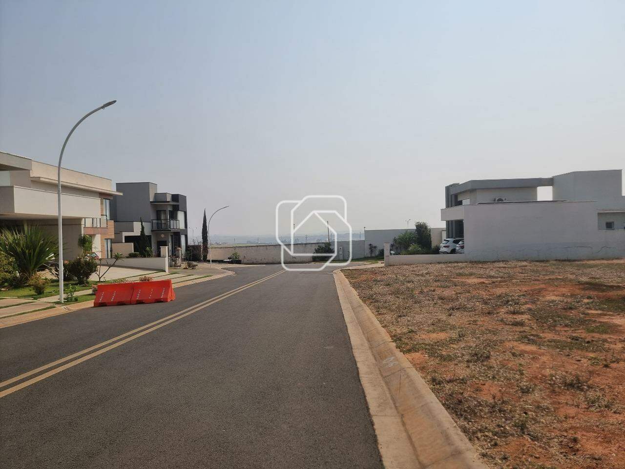 Terreno à venda em Indaiatuba - SP - Jardim Residencial Dona Lucilla: Rua do terreno