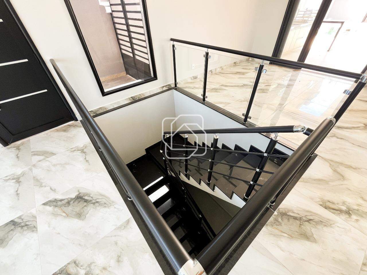 Casa de Condomínio à venda em Indaiatuba - SP - Condomínio Terra Magna: Escadas