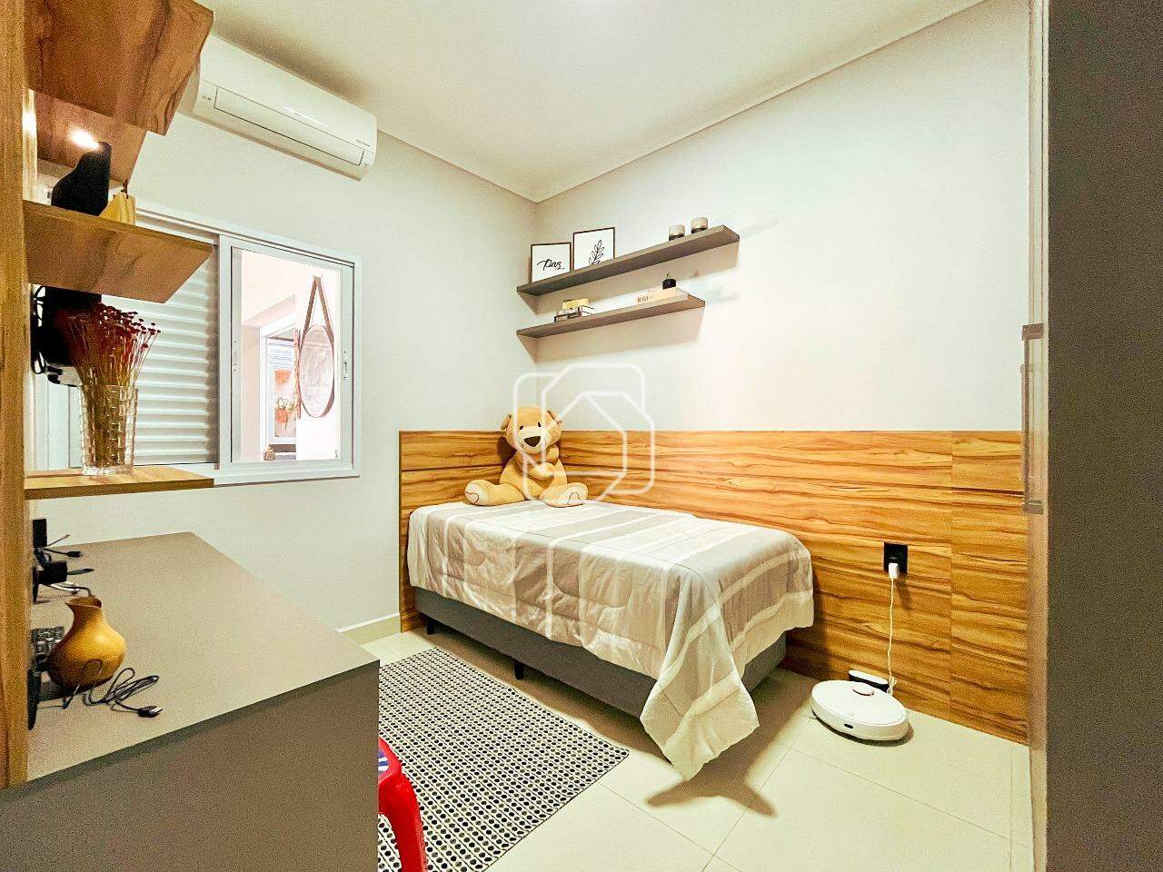 Casa de Condomínio à venda em Indaiatuba - SP - Jardim Residencial Viena: Dormitório