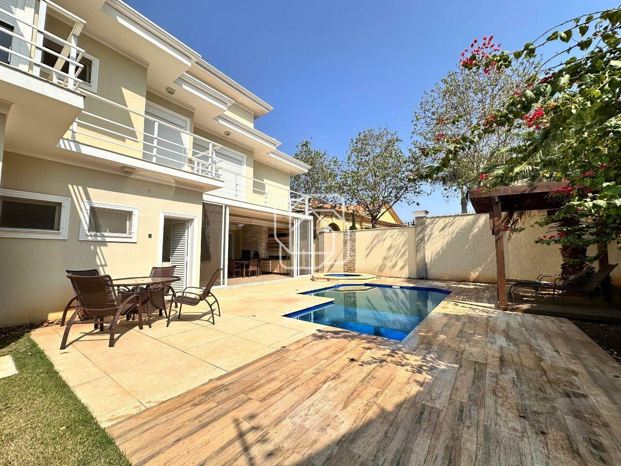 Casa de Condomínio à venda em Indaiatuba - SP - Jardim Vila Paradiso: Área externa