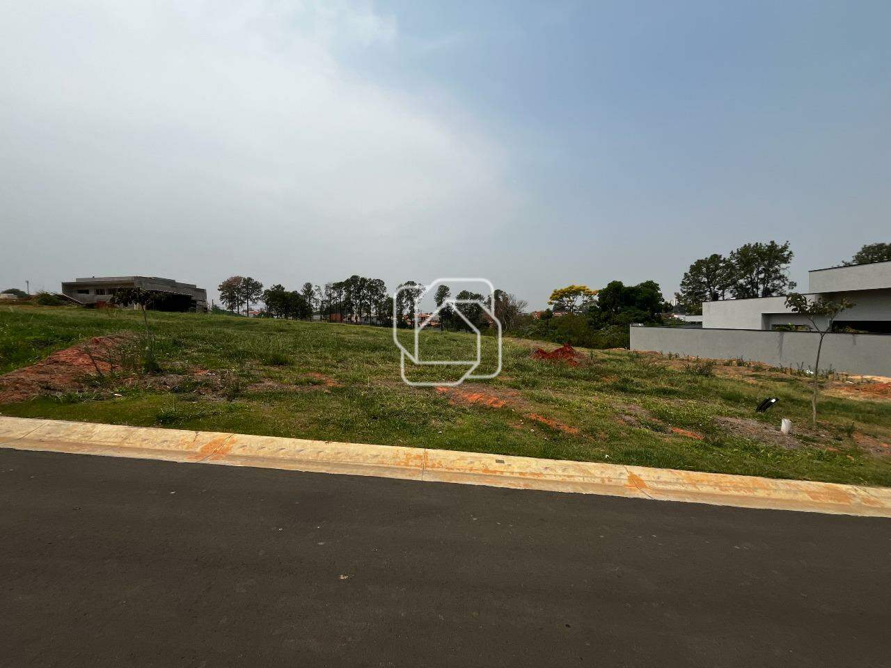 Terreno à venda em Indaiatuba - SP - Jardim Villa Sapezal: Visão geral do terreno