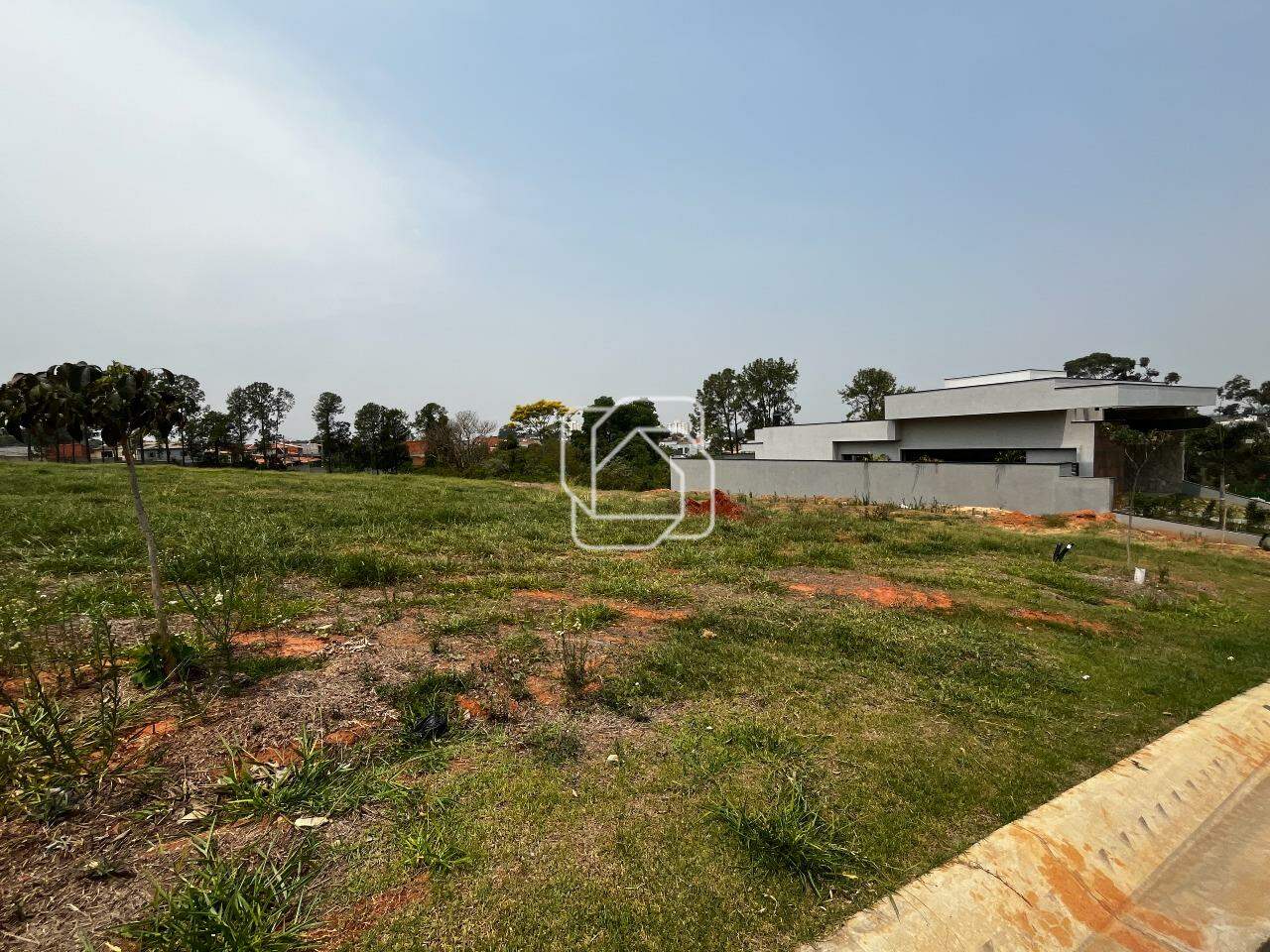 Terreno à venda em Indaiatuba - SP - Jardim Villa Sapezal: Visão geral do terreno