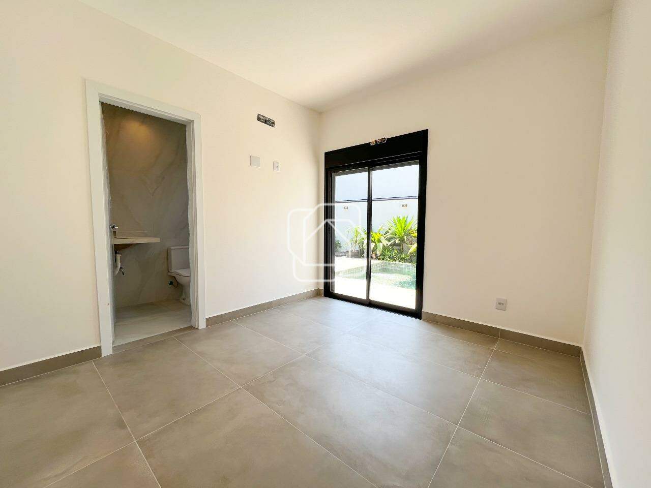 Casa de Condomínio à venda em Indaiatuba - SP - Jardim Piemonte: Dormitório