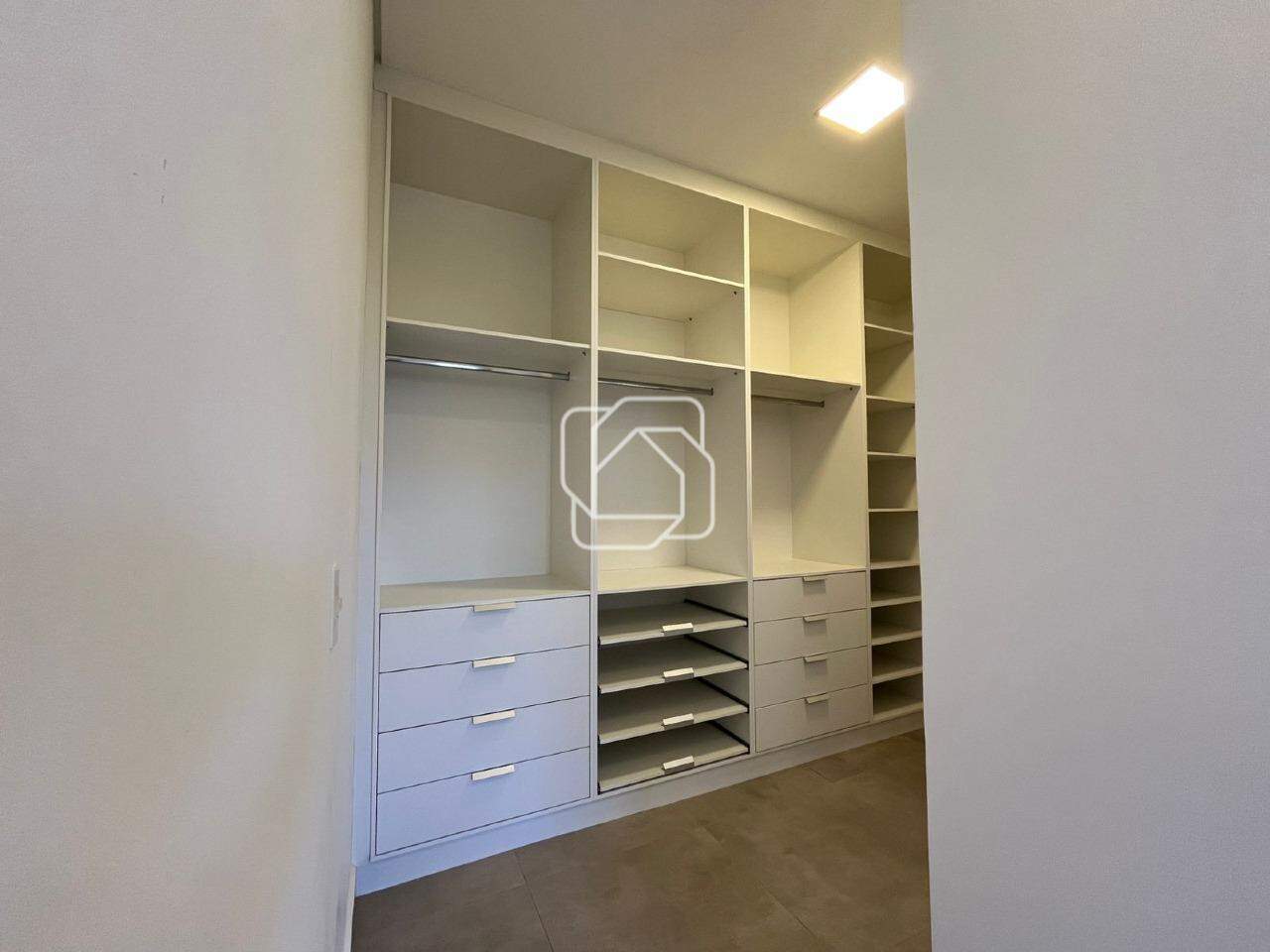 Casa de Condomínio à venda em Salto - SP - Residencial Lagos D’Icaraí: Closet