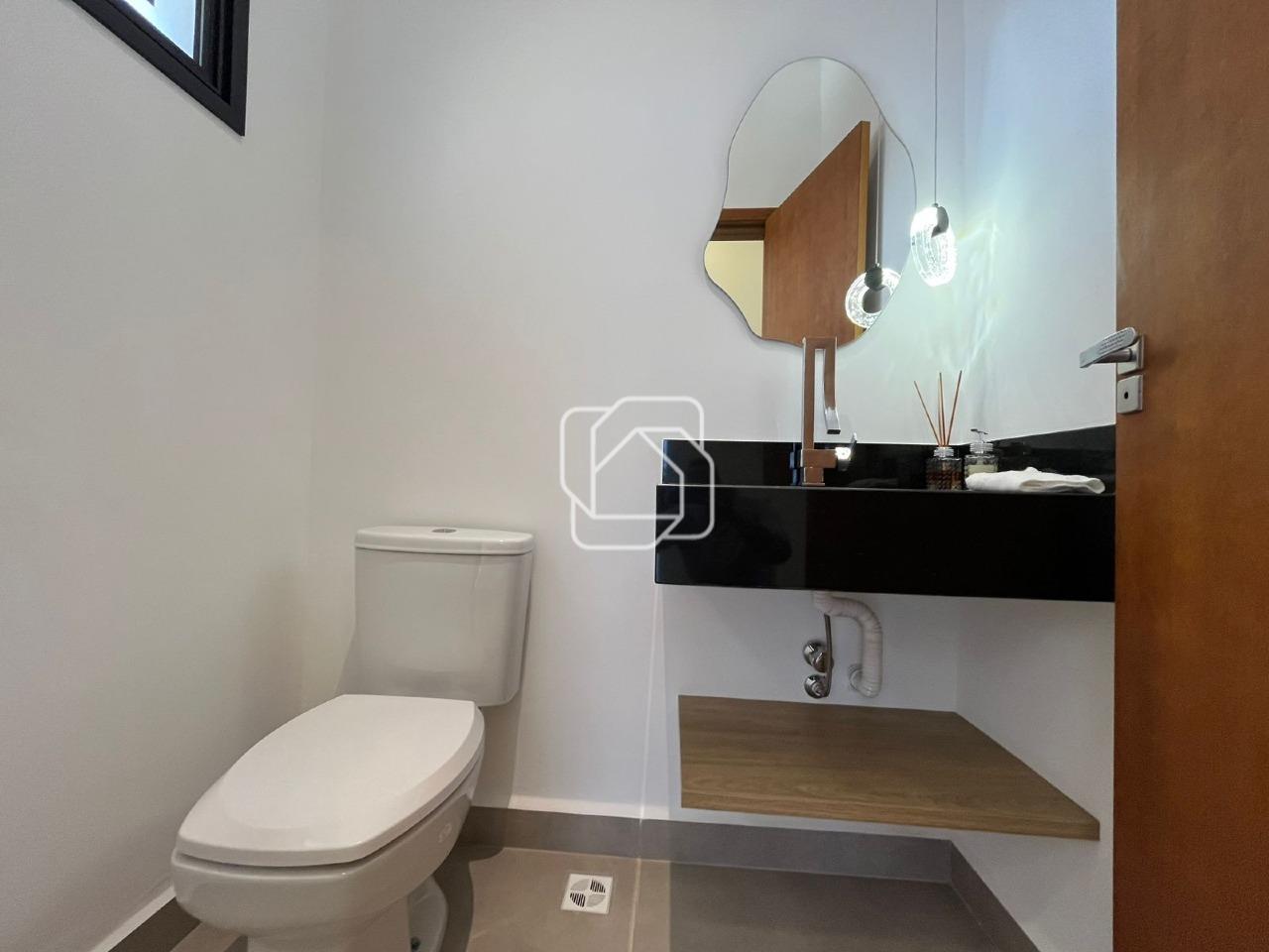 Casa de Condomínio à venda em Salto - SP - Residencial Lagos D’Icaraí: Banheiro