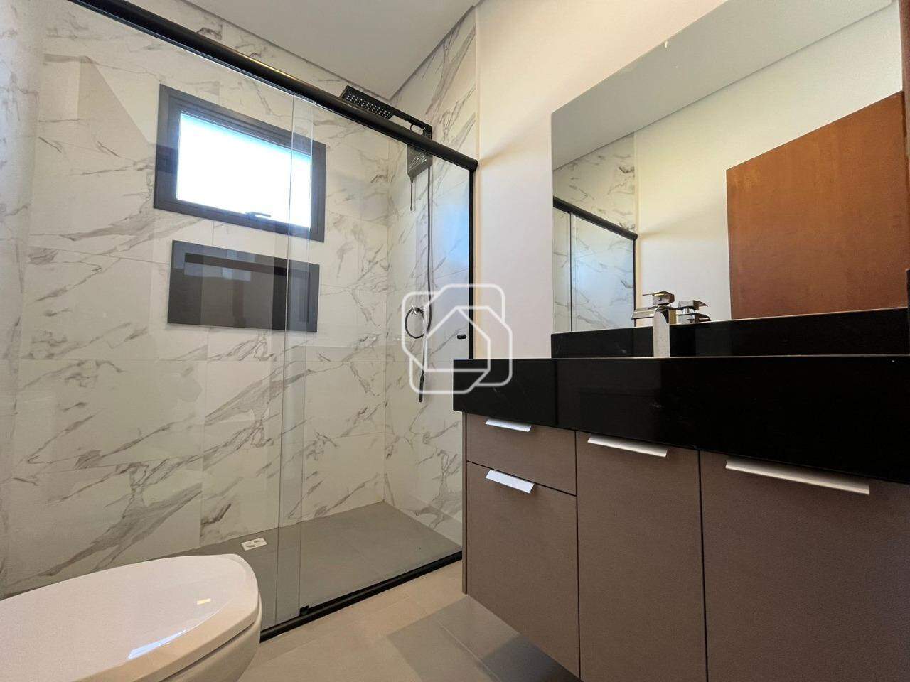 Casa de Condomínio à venda em Salto - SP - Residencial Lagos D’Icaraí: Banheiro