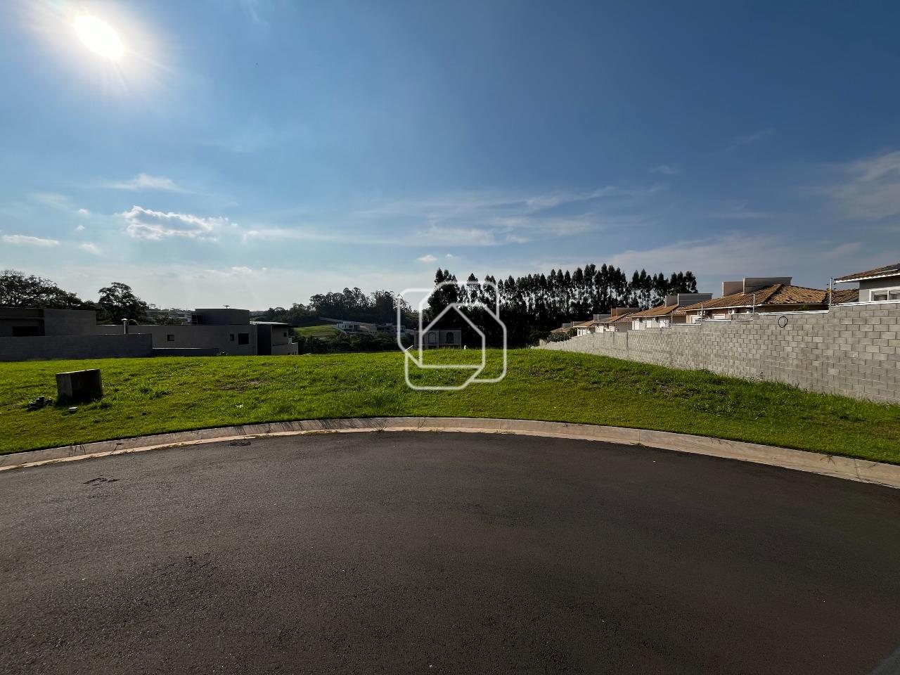 Terreno à venda em Indaiatuba - SP - Parque Villa dos Pinheiros: Visão geral do terreno