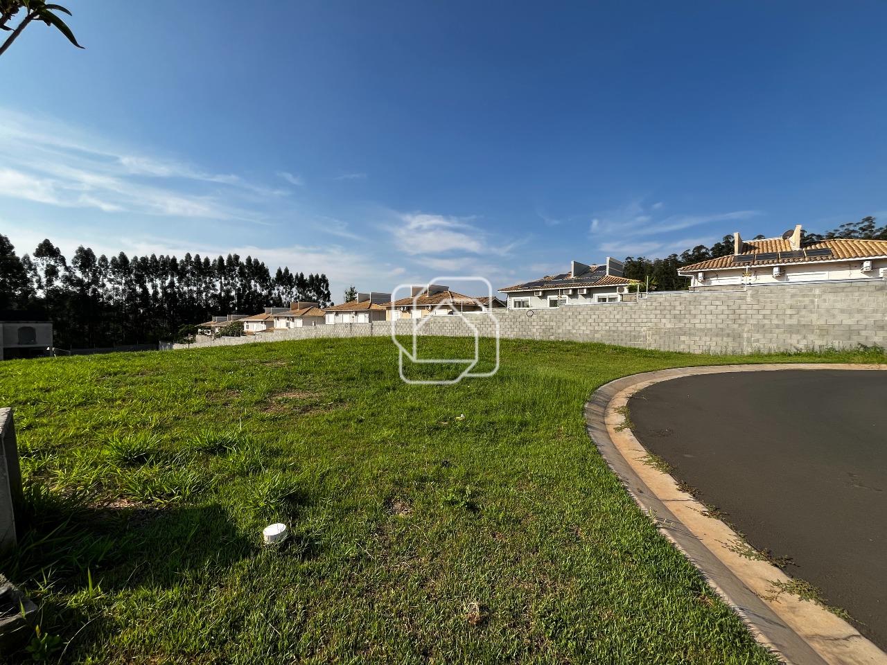 Terreno à venda em Indaiatuba - SP - Parque Villa dos Pinheiros: Visão geral do terreno