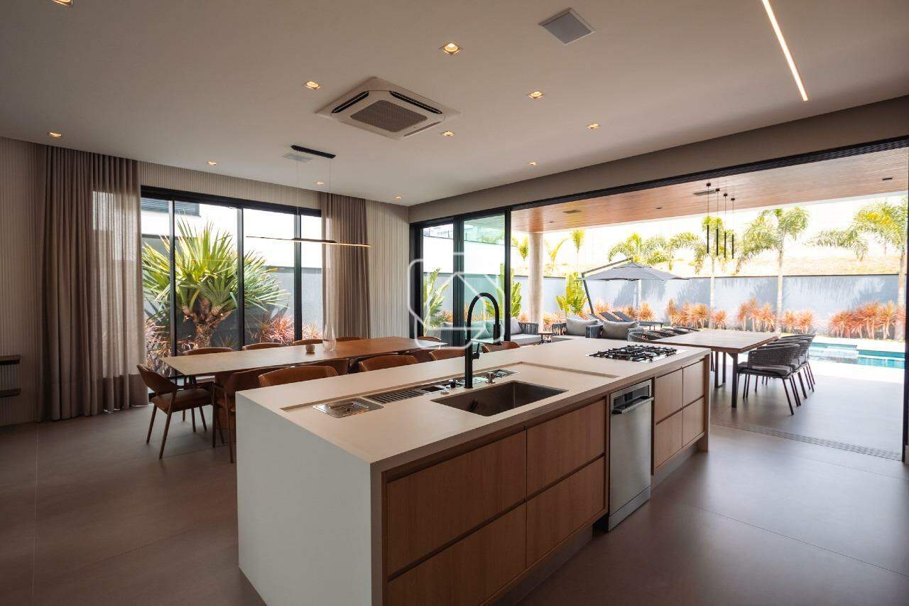 Casa de Condomínio à venda em Indaiatuba - SP - Parque Villa dos Pinheiros: 