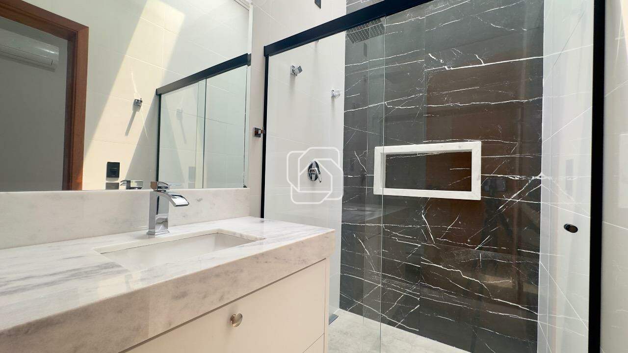 Casa de Condomínio à venda em Indaiatuba - SP - Jardim Residencial Viena: Banheiro