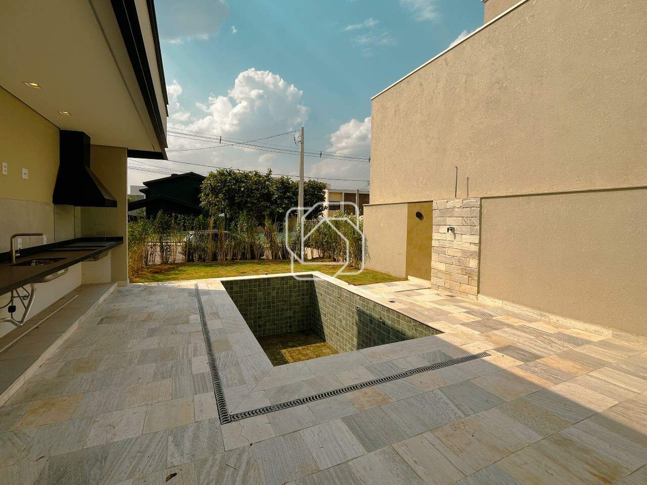 Casa de Condomínio à venda em Indaiatuba - SP - Jardim Residencial Alto de Itaici: Área externa