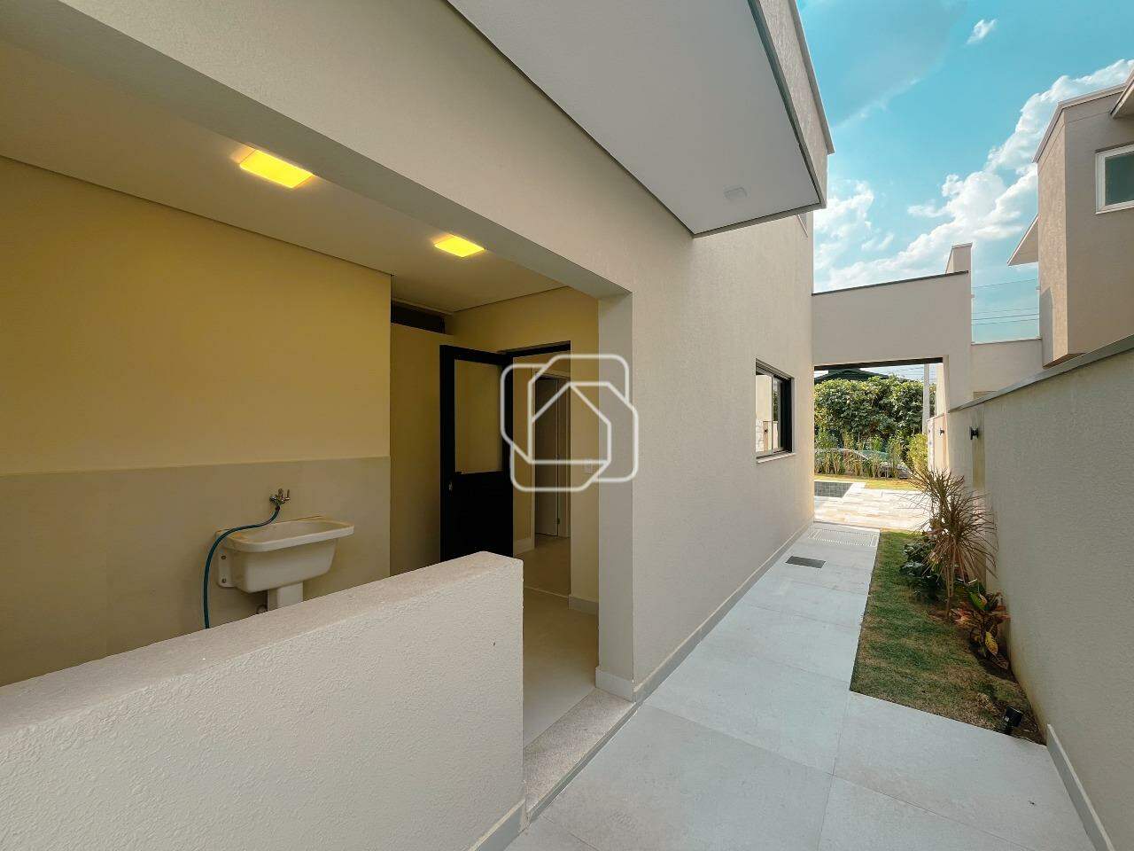 Casa de Condomínio à venda em Indaiatuba - SP - Jardim Residencial Alto de Itaici: Área externa