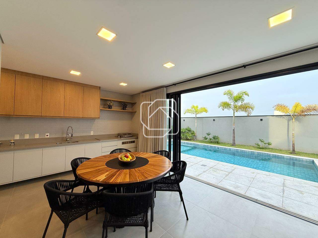 Casa de Condomínio à venda em Itu - SP - Condomínio Villas do Golfe: Área integrada