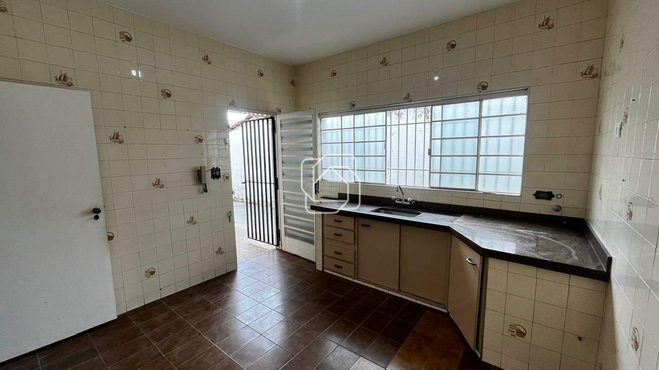 Casa Comercial para aluguel em Itu - SP - Vila Santa Terezinha: