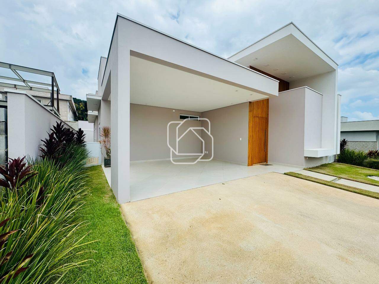 Casa de Condomínio à venda em Salto - SP - Portal dos Bandeirantes Salto: Fachada