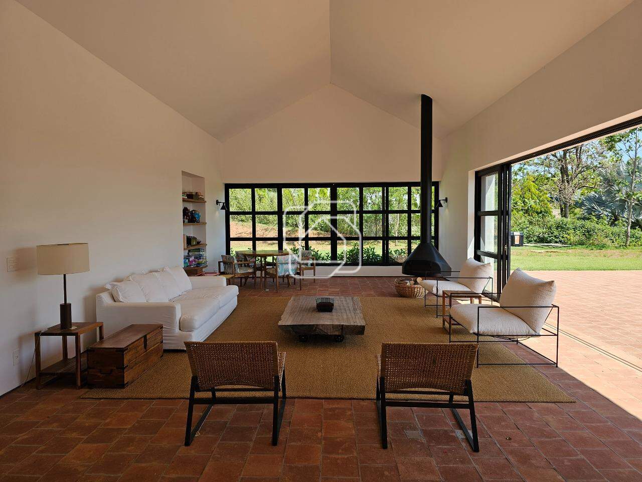Casa de Condomínio à venda em Itupeva - SP - Fazenda da Grama: Sala de estar