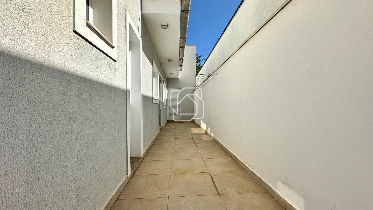 Casa de Condomínio à venda em Indaiatuba - SP - Condomínio Terra Magna: Corredor lateral