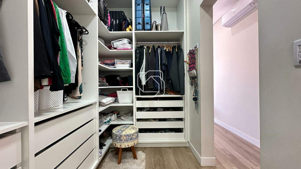 Casa de Condomínio à venda em Indaiatuba - SP - Condomínio Terra Magna: Closet