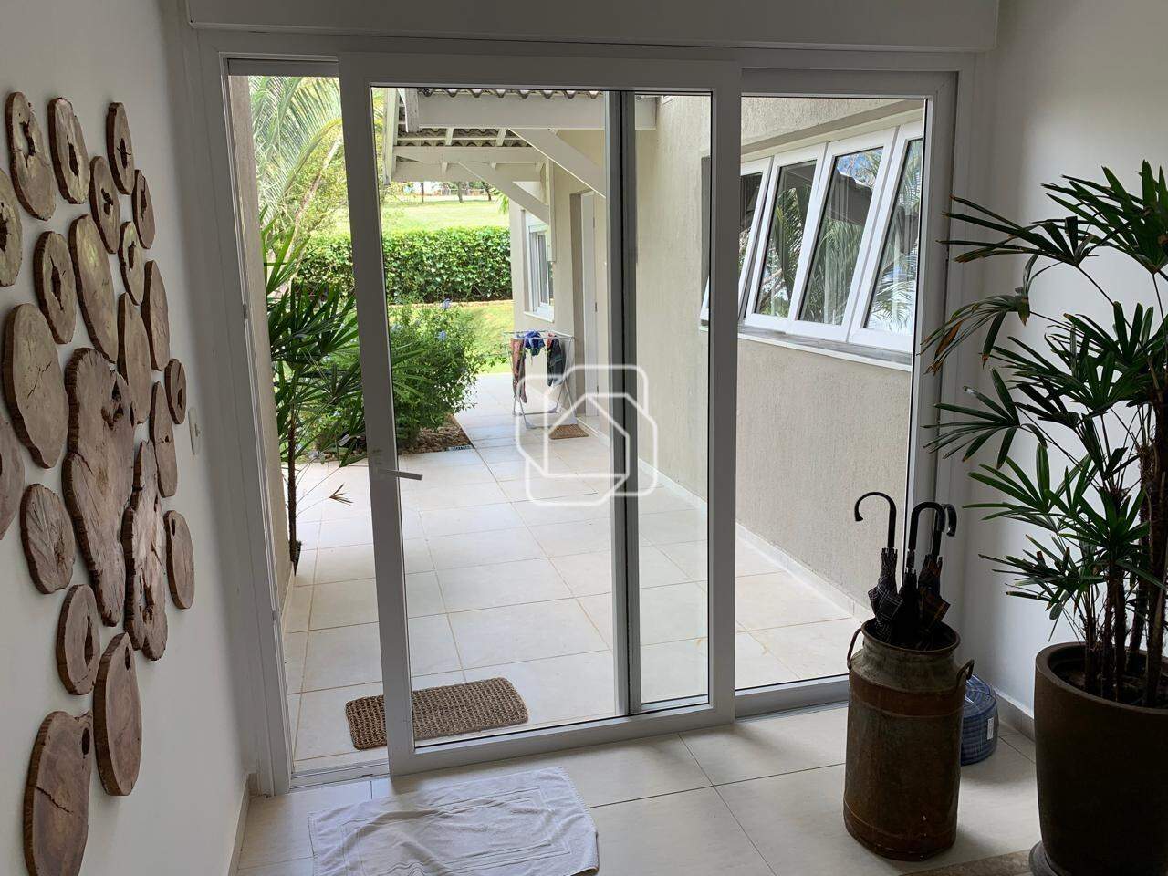 Casa de Condomínio à venda em Salto - SP - Condomínio Moradas São Luiz: Varanda