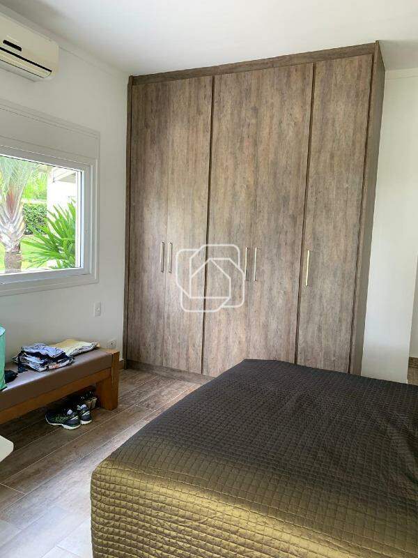 Casa de Condomínio à venda em Salto - SP - Condomínio Moradas São Luiz: Suíte