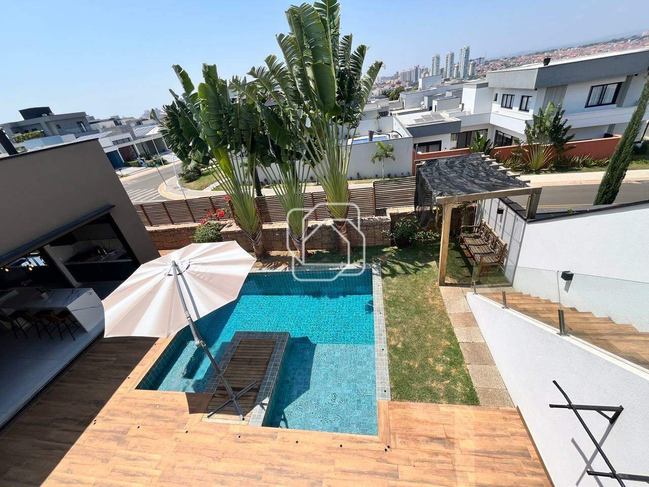 Casa de Condomínio à venda em Indaiatuba - SP - Jardim Residencial Dona Maria José: Área da piscina