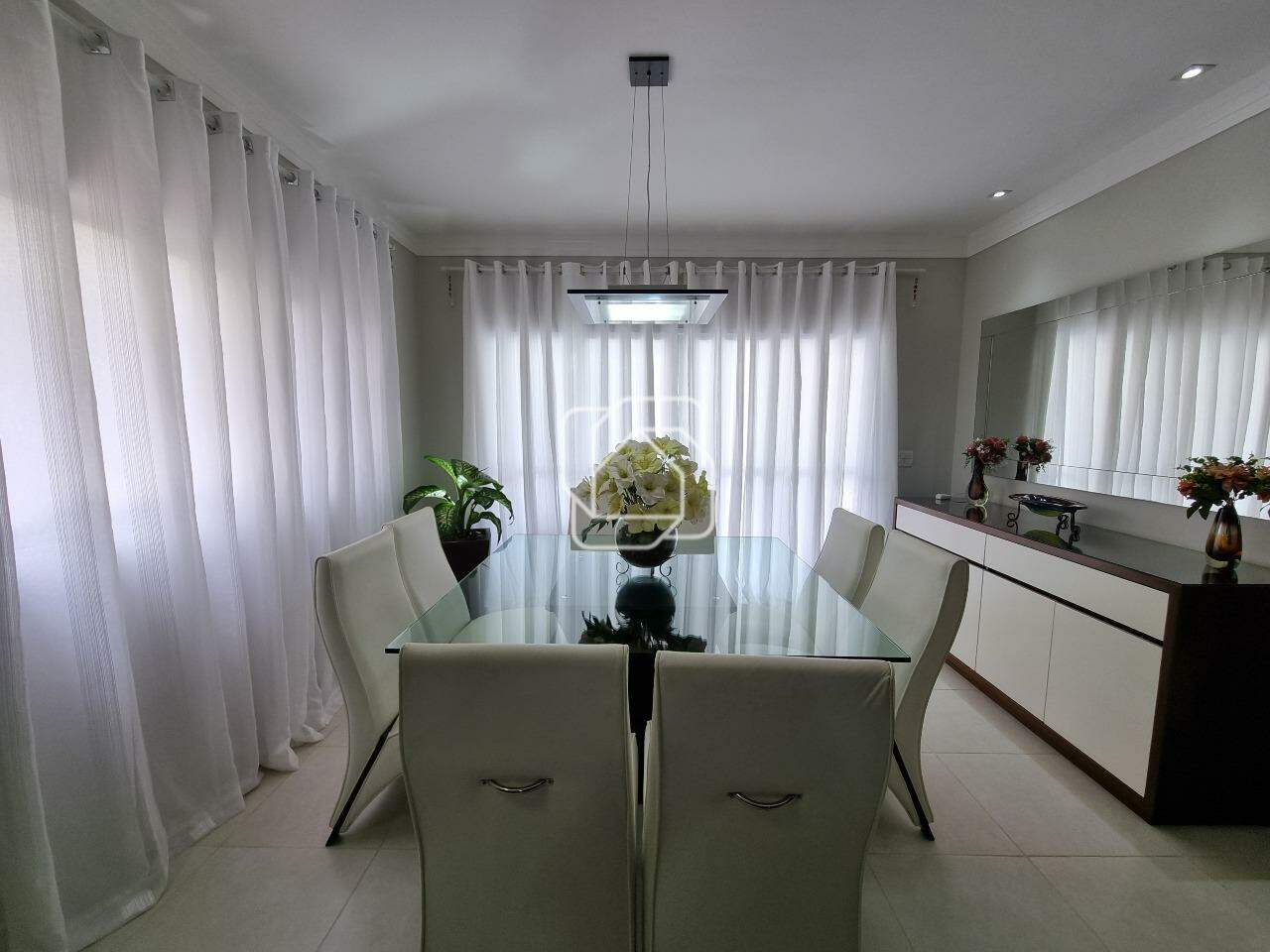 Casa de Condomínio para aluguel em Indaiatuba - SP - Residencial Beira da Mata: Sala de jantar
