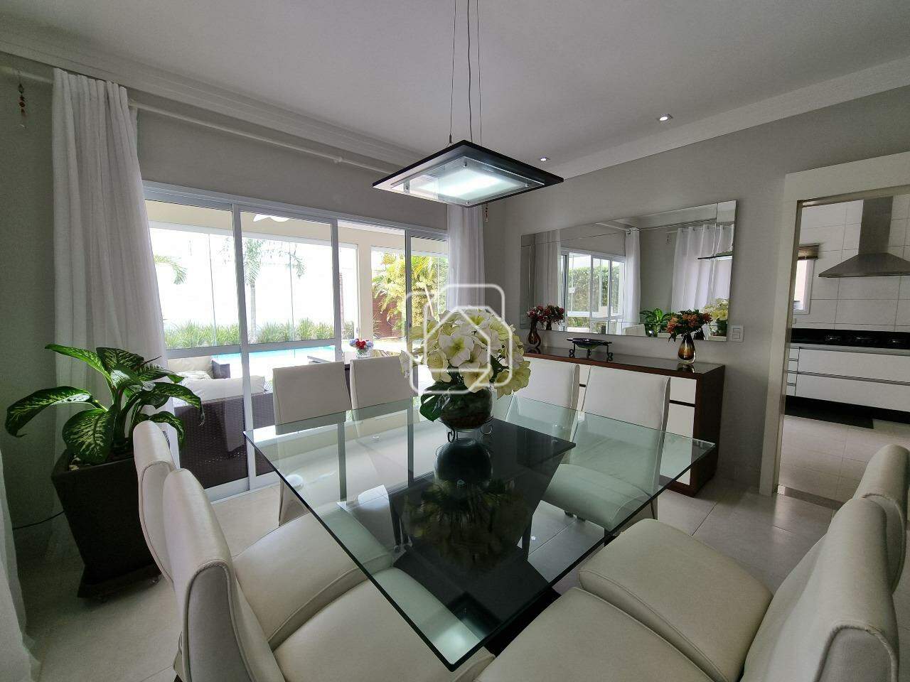 Casa de Condomínio para aluguel em Indaiatuba - SP - Residencial Beira da Mata: Sala de jantar