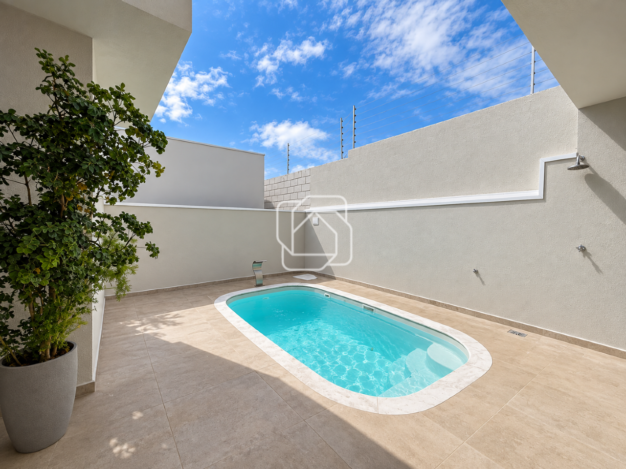 Casa de Condomínio à venda em Indaiatuba - SP - Jardim Residencial Alto de Itaici: Área da piscina