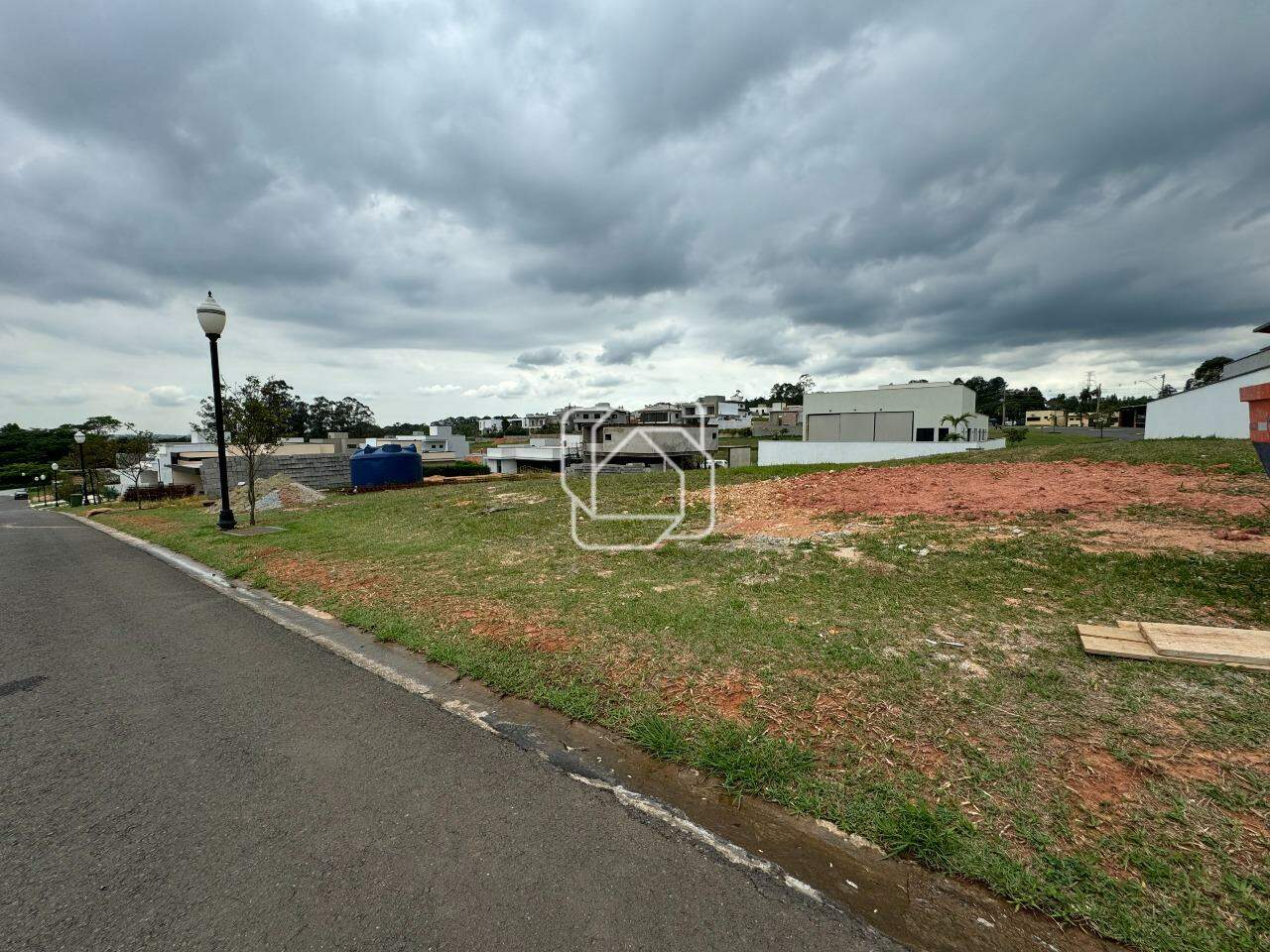 Terreno à venda em Itu - SP - Condomínio Villas do Golfe: