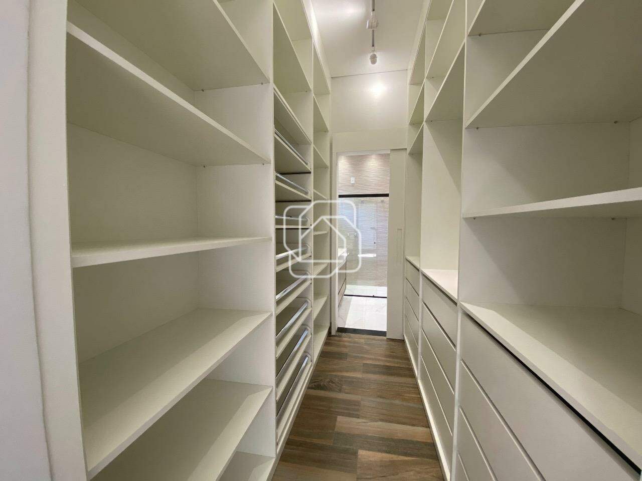 Casa de Condomínio à venda em Indaiatuba - SP - Jardim Residencial Dona Lucilla: Closet