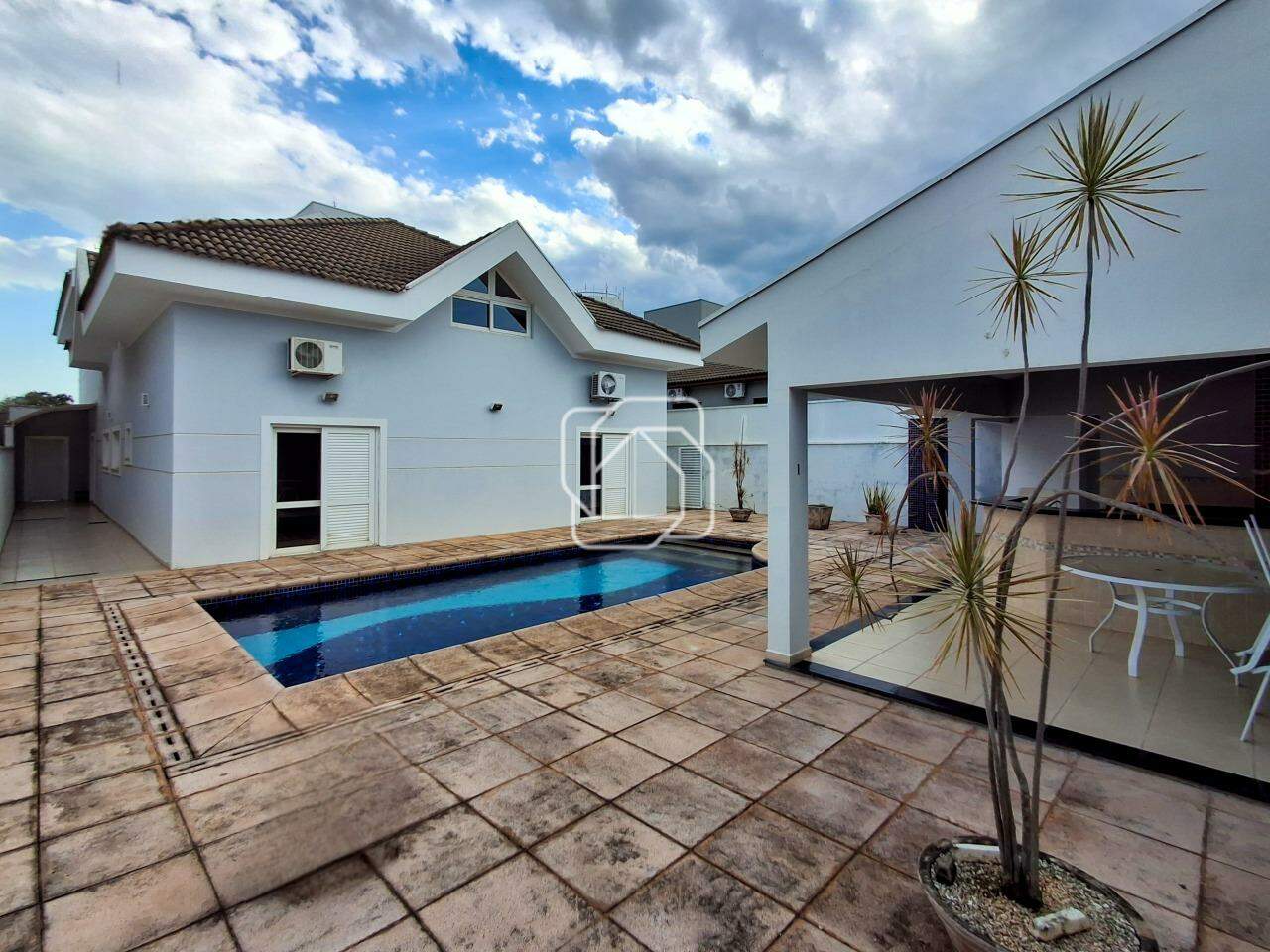 Casa de Condomínio à venda em Itu - SP - Jardim Theodora: 