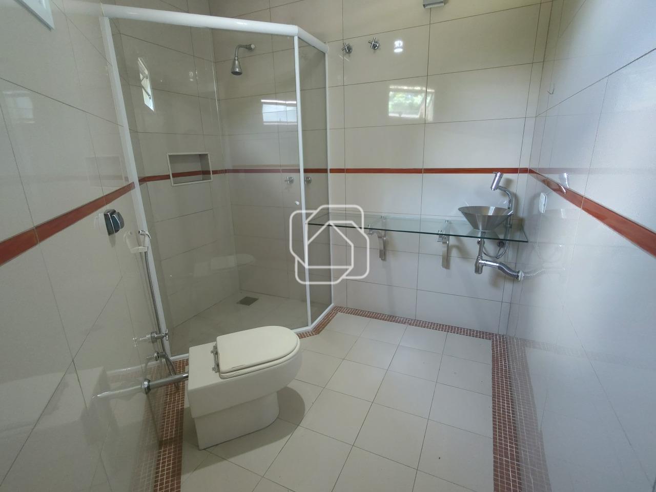 Casa de Condomínio para aluguel em Itu - SP - Parque Village Castelo: Banheiro