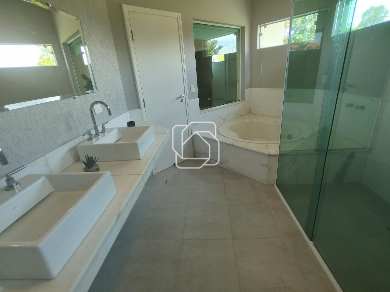 Casa de Condomínio para aluguel em Itu - SP - Parque Village Castelo: Banheiro