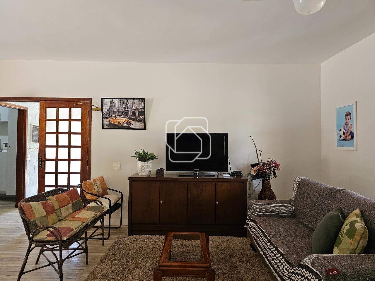 Casa de Condomínio à venda em Indaiatuba - SP - Recanto das Flores: Sala de estar