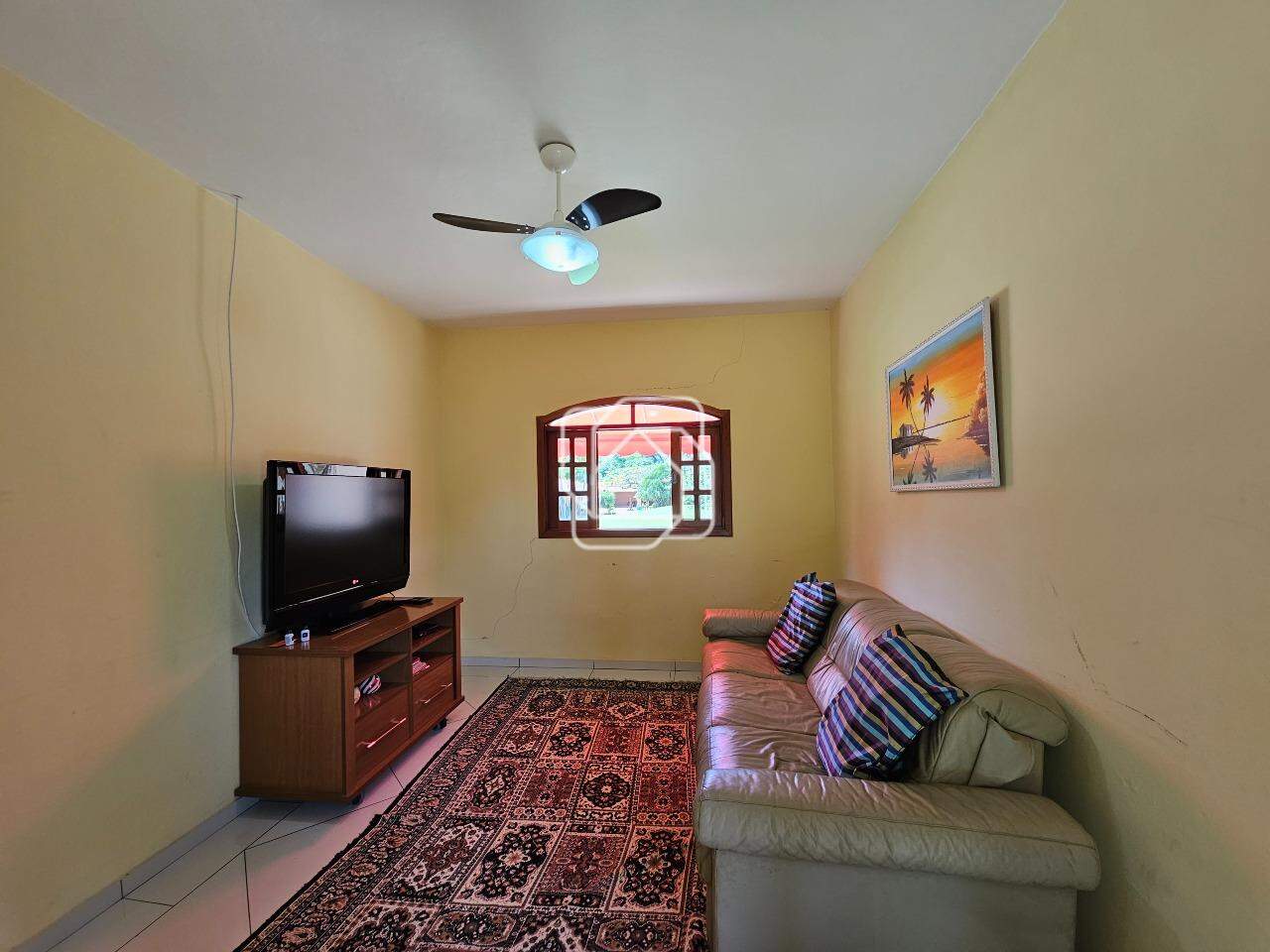 Casa de Condomínio à venda em Indaiatuba - SP - Recanto das Flores: Sala- casa de hóspedes