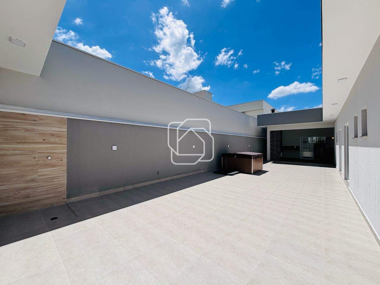 Casa de Condomínio à venda em Salto - SP - Condomínio Costa das Areias: Área externa
