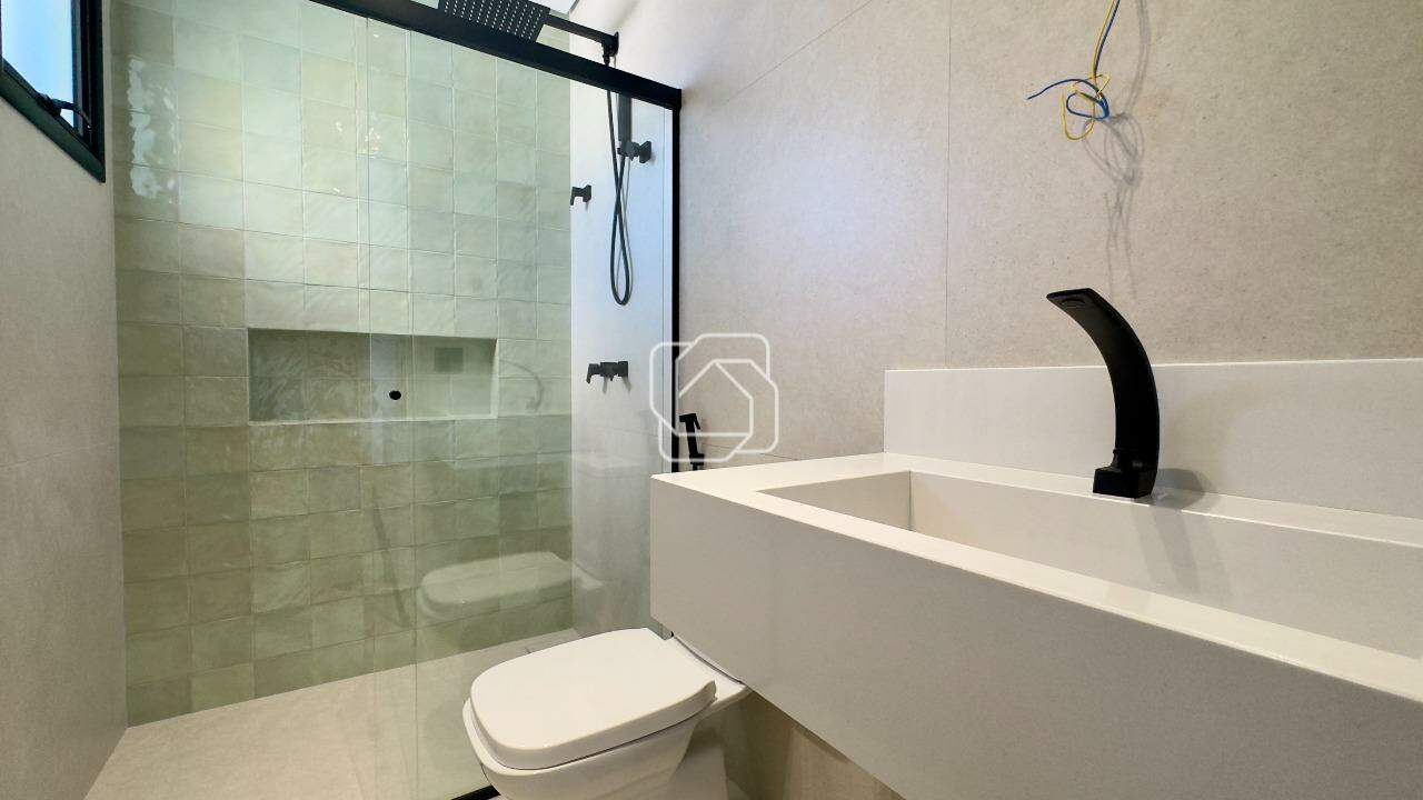 Casa de Condomínio à venda em Indaiatuba - SP - Jardim Villa Romana: Banheiro