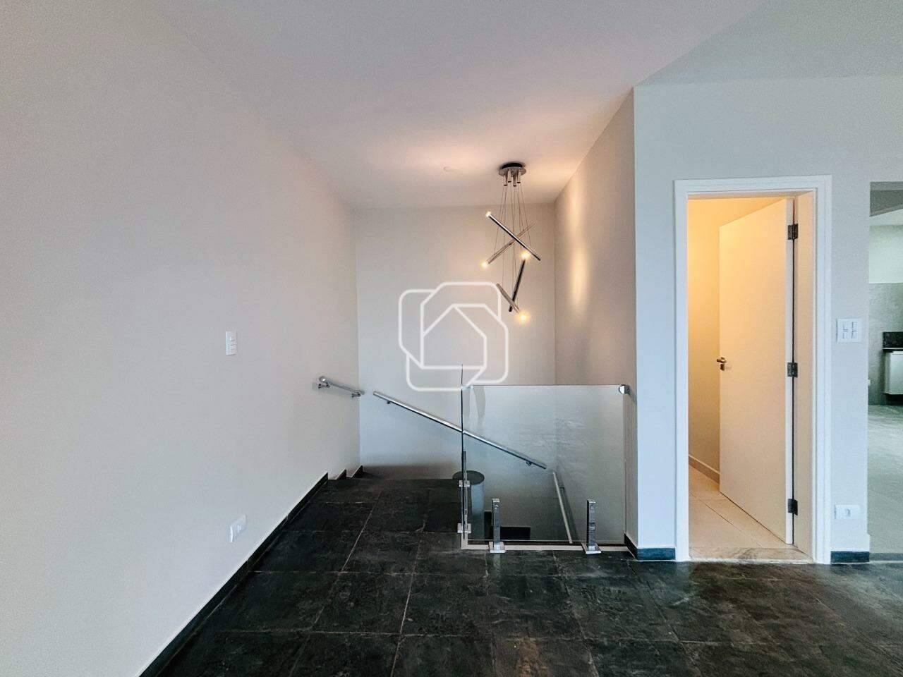 Casa de Condomínio à venda em Itu - SP - Condomínio Portal de Itu: Corredor Interno