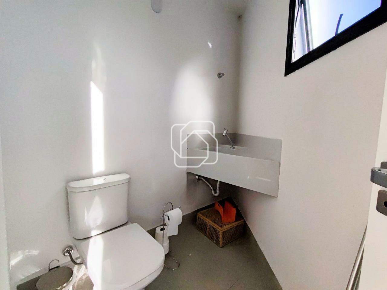 Casa de Condomínio à venda em Itu - SP - Condomínio Gardenville: Banheiro externo